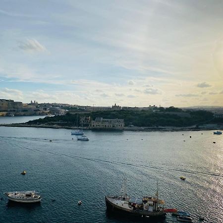 Sliema Seaview Apartment- Valletta Views - Apt 8, 49 Tigne Point Mansions Kültér fotó